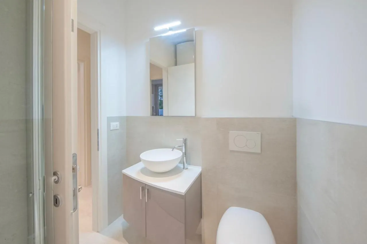 Palms Apartments Лидо-ди-Езоло