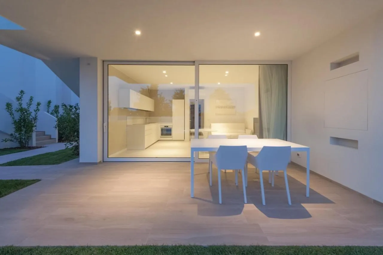 Palms Apartments Лидо-ди-Езоло 0*,  Италия