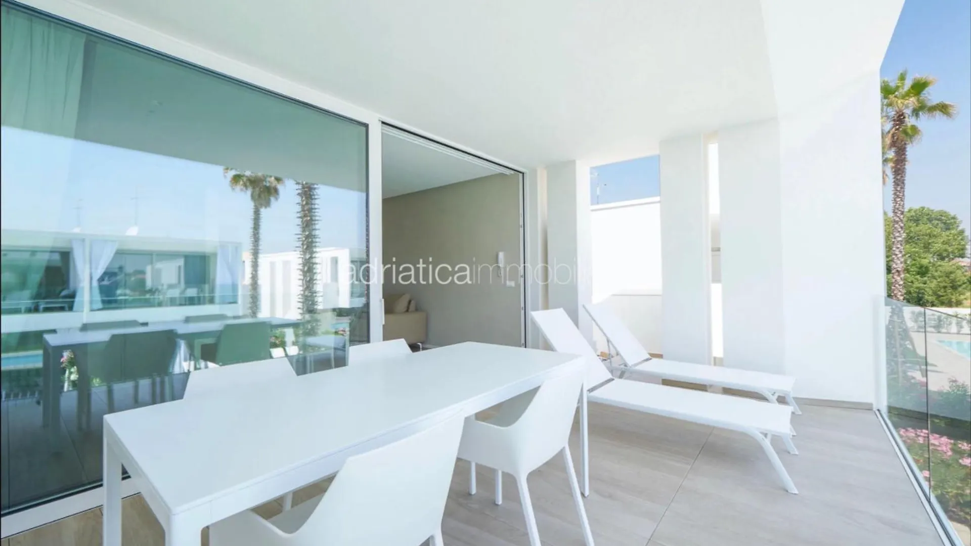 Palms Apartments Лидо-ди-Езоло