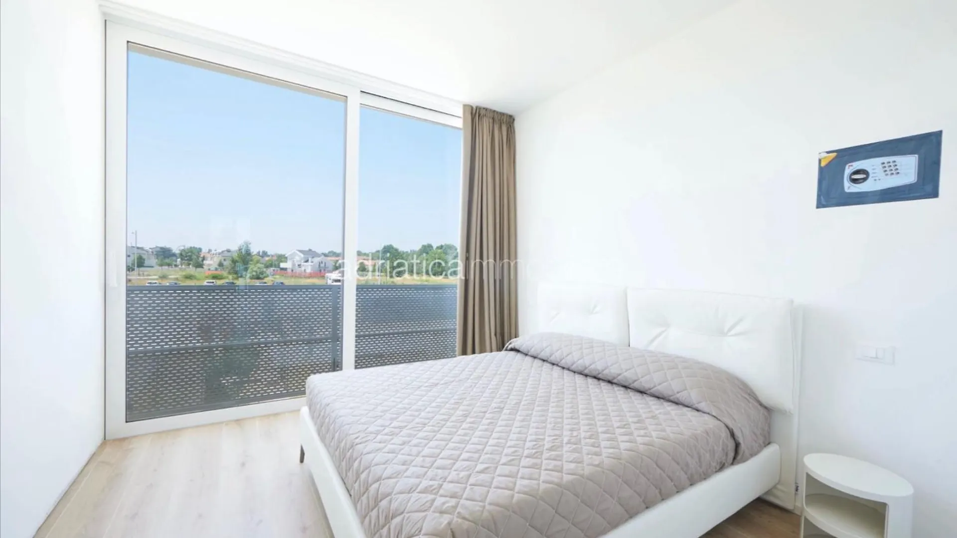 Palms Apartments Лидо-ди-Езоло