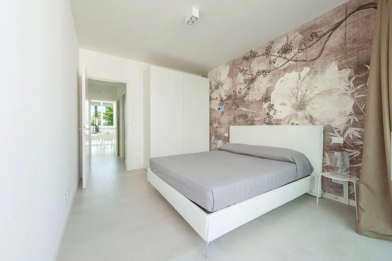 Palms Apartments Лидо-ди-Езоло