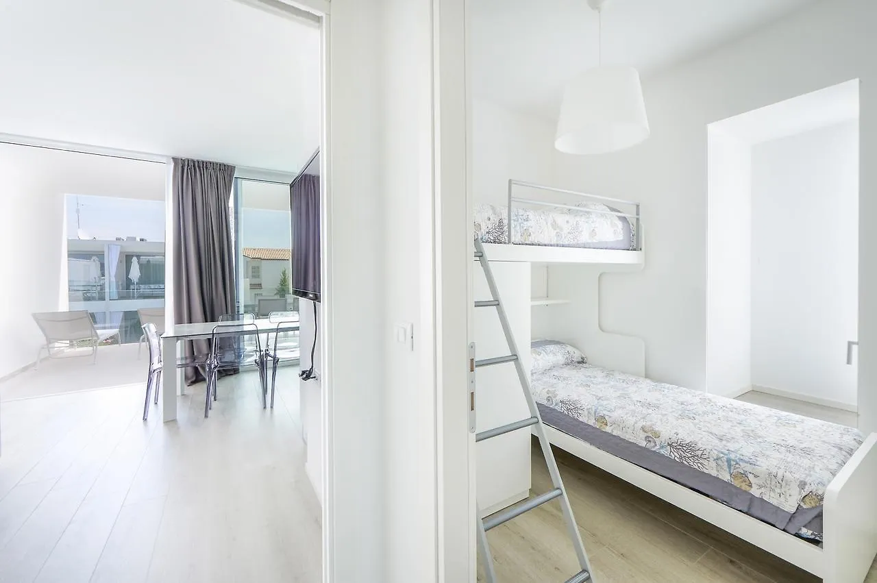 Palms Apartments Лидо-ди-Езоло