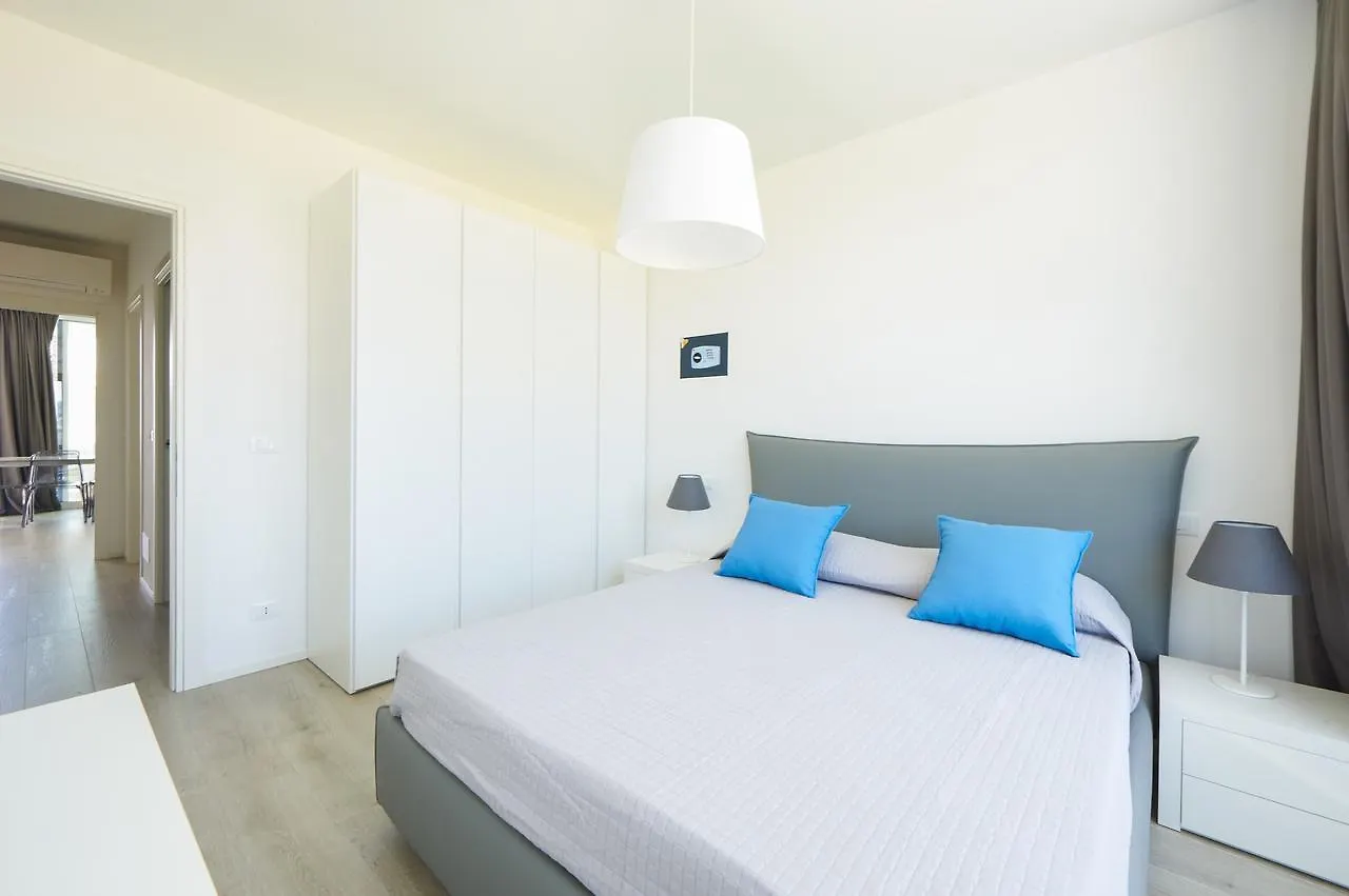 Palms Apartments Лидо-ди-Езоло