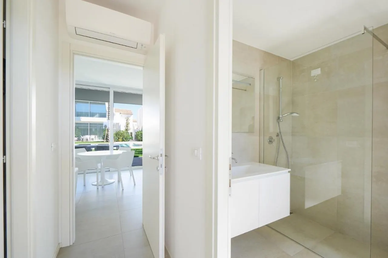 Palms Apartments Лидо-ди-Езоло Италия