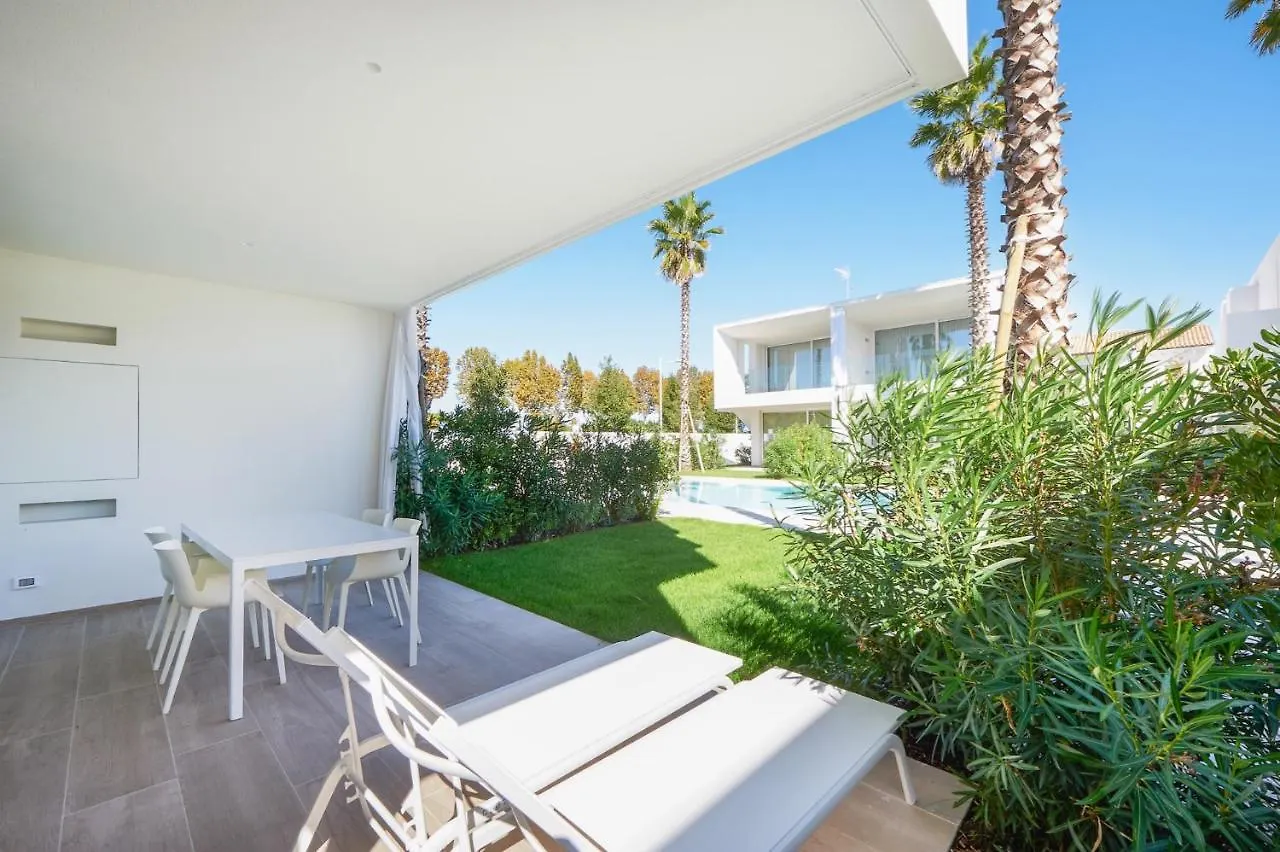 Palms Apartments Лидо-ди-Езоло